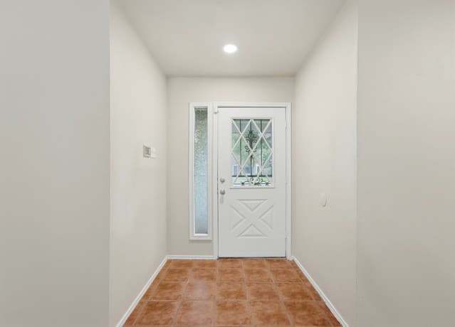 Home for sale at 7914 Wayside Trl in San Antonio, TX — photo 5