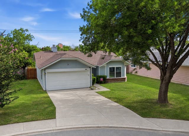 Home for sale at 8082 Pioneer Trail Dr in San Antonio, TX — photo 1