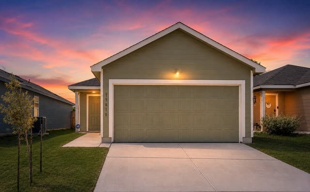 4-bedroom home for sale at 13810 Haystack in San Antonio TX