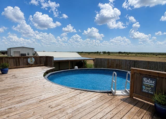 Home for sale at 7002 County Road 4514 in Devine, TX — photo 4