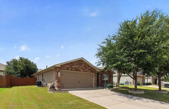 Home for sale at 2968 Mistywood Ln in Schertz, TX — photo 2