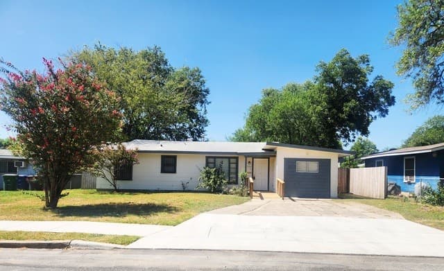 Home for sale at 762 Marquette Dr in San Antonio, TX — photo 2