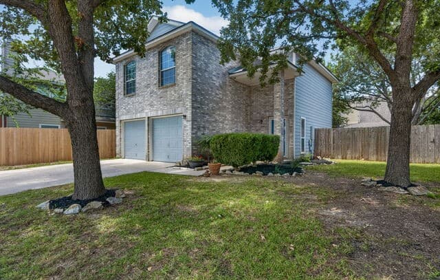 Home for sale at 104 Stone Creek Cir in Boerne, TX — photo 1