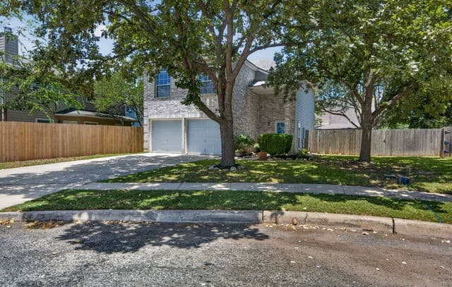 Home for sale at 104 Stone Creek Cir in Boerne, TX — photo 3