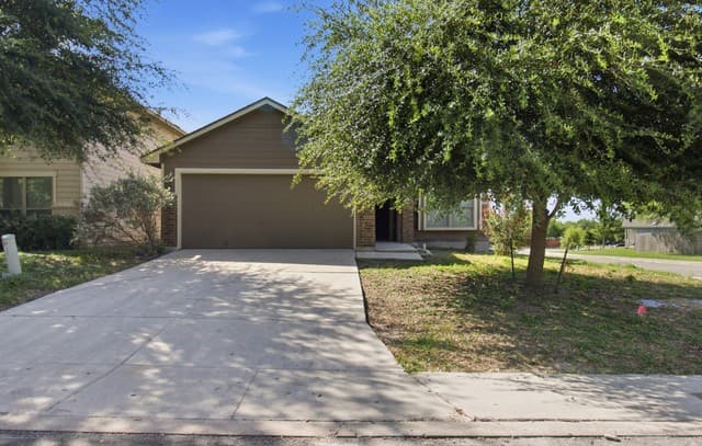 Home for sale at 5902 Cielo Rnch in San Antonio, TX — photo 2