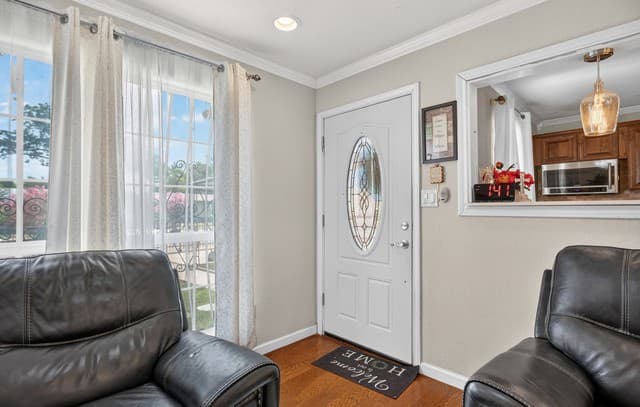 Home for sale at 115 Carmen Pl in San Antonio, TX — photo 5