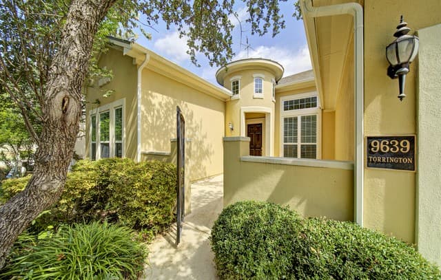 3-bedroom home for sale at 9639 Torrington in San Antonio TX