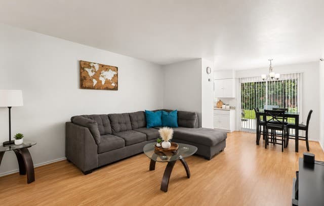 Home for sale at 4802 Castle Brg in San Antonio, TX — photo 5
