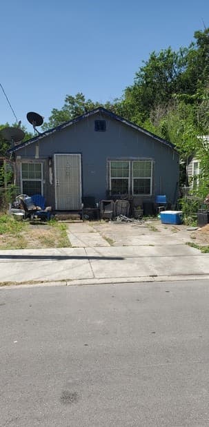 Home for sale at 1530 Brighton in San Antonio, TX — photo 2