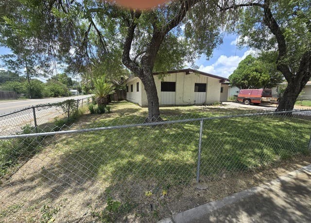 Home for sale at 5166 Village Gln in San Antonio, TX — photo 1