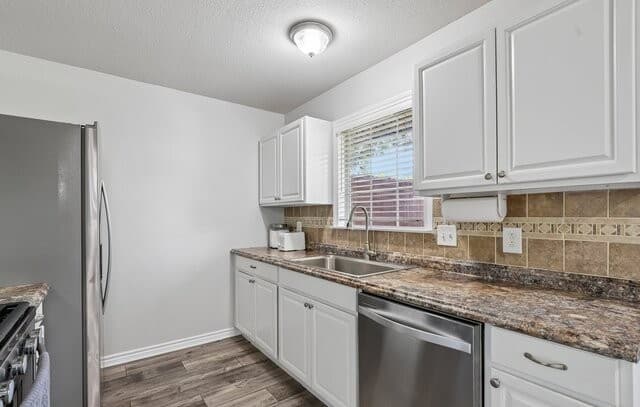 Home for sale at 10726 Green Trail Dr in San Antonio, TX — photo 3