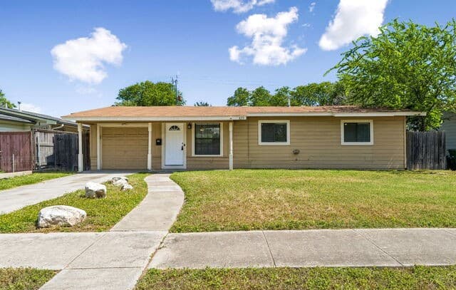 Home for sale at 835 Lovera Blvd in San Antonio, TX — photo 3