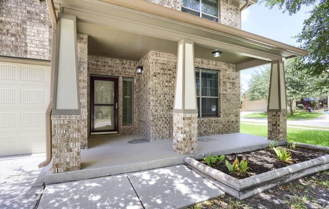 Home for sale at 232 Dove Hl in Cibolo, TX — photo 2