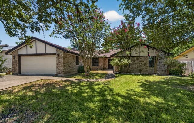 Home for sale at 125 Moss Rose in Boerne, TX — photo 2