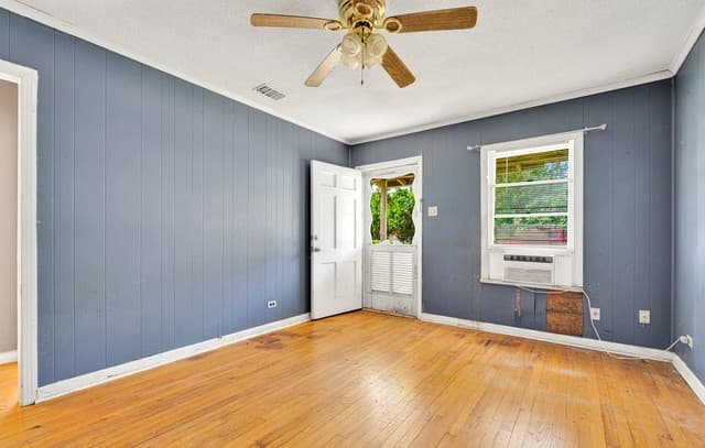 Home for sale at 1611 Lee Hall in San Antonio, TX — photo 3