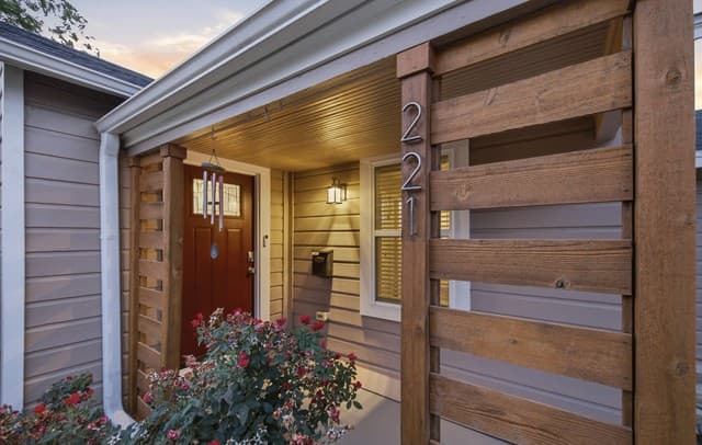 Home for sale at 221 E French Pl in San Antonio, TX — photo 2
