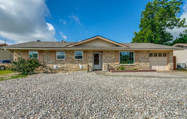 Home for sale at 207 Balboa Dr in Universal City, TX — photo 1
