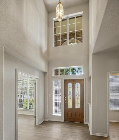 Home for sale at 14527 Triple Crown Ln in San Antonio, TX — photo 4