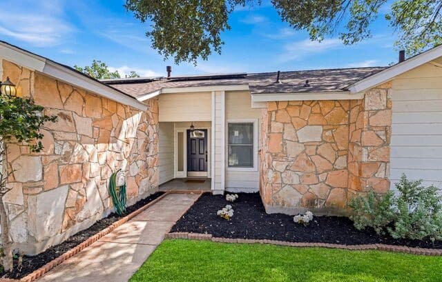 Home for sale at 2871 Burning Rock St in San Antonio, TX — photo 2