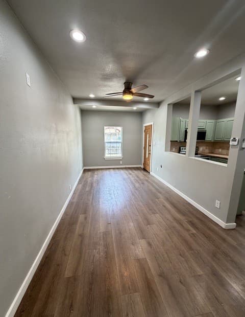 Home for sale at 1812 Ruiz St in San Antonio, TX — photo 4