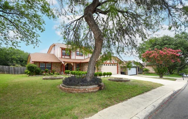 4-bedroom home for sale at 12318 Autumn Vista in San Antonio TX