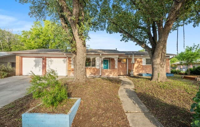 Home for sale at 11110 Rendezvous Dr in San Antonio, TX — photo 1