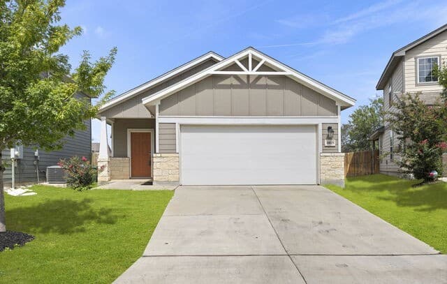 Home for sale at 10019 Rancho Real Rd in San Antonio, TX — photo 1