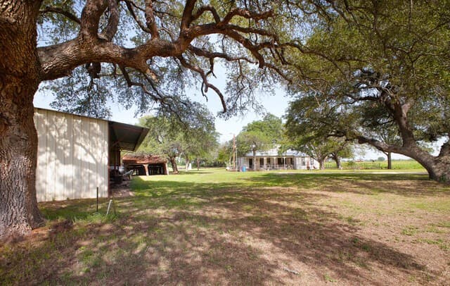 Home for sale at 4901 LOWER SEGUIN (5 Acres) RD in Cibolo, TX — photo 4