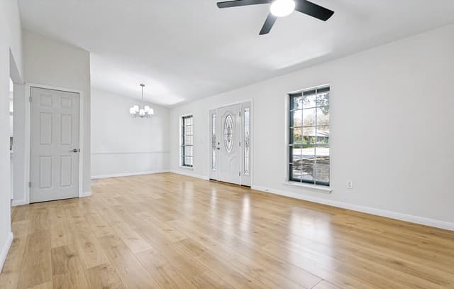 Home for sale at 5806 Royal Hvn in San Antonio, TX — photo 4