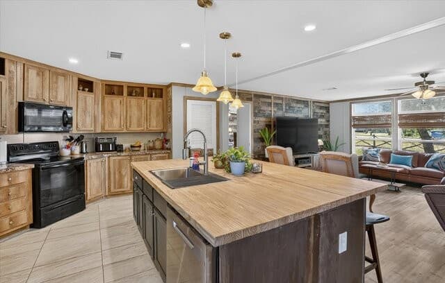 Home for sale at 418 Pr 1505 in Bandera, TX — photo 4