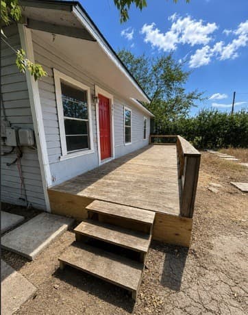 Home for sale at 391 Dorie St in San Antonio, TX — photo 2