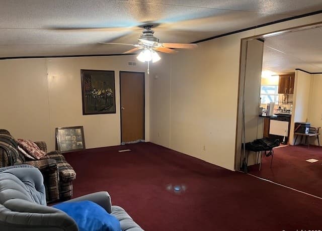 Home for sale at 326 W Pr 324 in Jourdanton, TX — photo 4