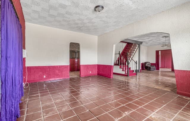 Home for sale at 9602 County Road 5723 in Castroville, TX — photo 4