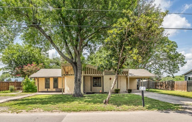 4-bedroom home for sale at 170 Sinclair Rd in San Antonio TX