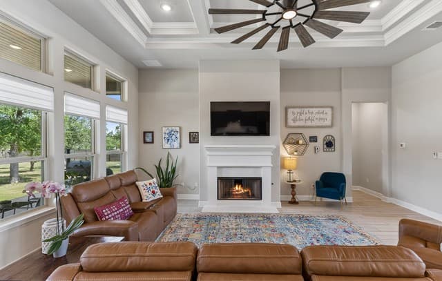Home for sale at 527 James Way in Castroville, TX — photo 5