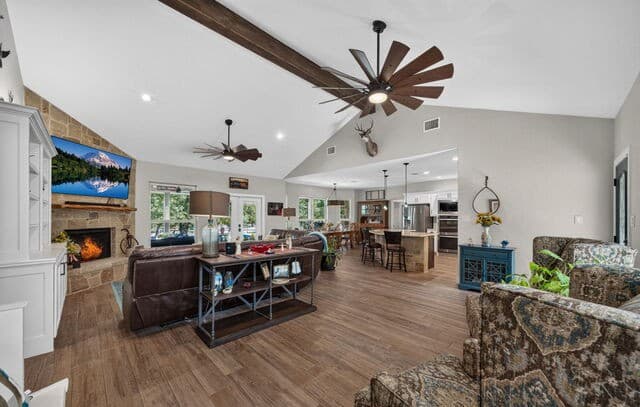 Home for sale at 170 Montesito Ln in Floresville, TX — photo 4