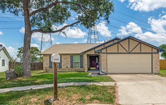 Home for sale at 4755 Crested Grv in San Antonio, TX — photo 1