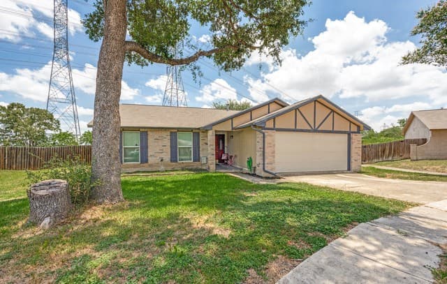 Home for sale at 4755 Crested Grv in San Antonio, TX — photo 2