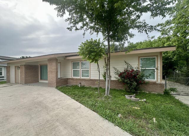 Home for sale at 123 Nash Blvd in San Antonio, TX — photo 2