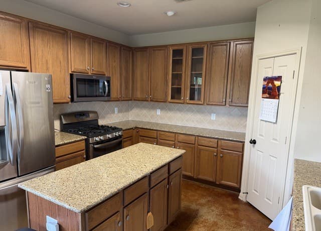 Home for sale at 421 Armadillo Trail Dr E in Comfort, TX — photo 4
