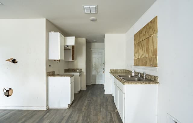 Home for sale at 1011 Yucca St in San Antonio, TX — photo 5