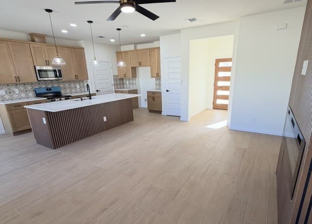 Home for sale at 2205 Mesa Brk in Schertz, TX — photo 3