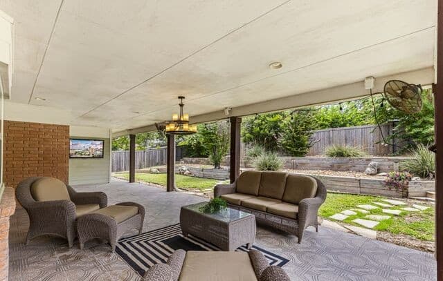Home for sale at 3918 Oak Trl in San Antonio, TX — photo 1