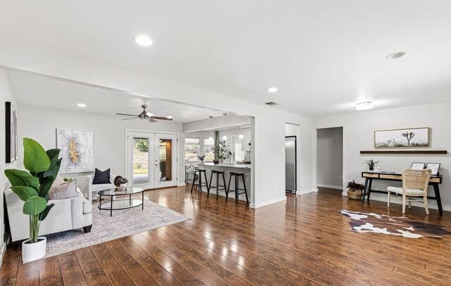 Home for sale at 3918 Oak Trl in San Antonio, TX — photo 4