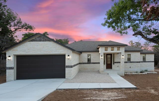 Home for sale at 333 Eagle Rock Rd in Spring Branch, TX — photo 2