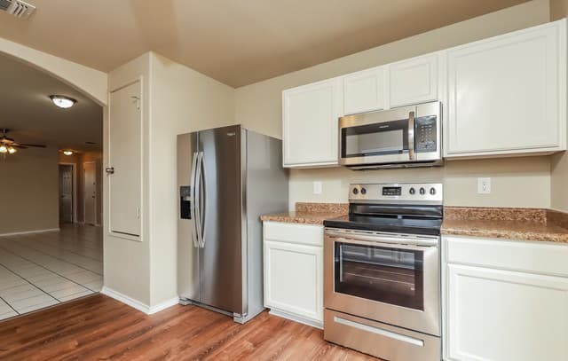 Home for sale at 2702 Antique Rose in San Antonio, TX — photo 3