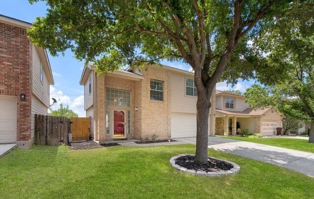 Home for sale at 4818 Crestwood Hill Dr in San Antonio, TX — photo 3