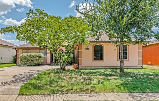 Home for sale at 12311 Course View Dr in San Antonio, TX — photo 2