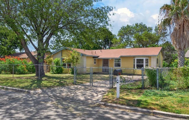 Home for sale at 2714 Lagoon Dr in San Antonio, TX — photo 3