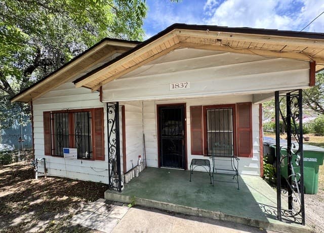 Home for sale at 1837 E Highland Blvd in San Antonio, TX — photo 3